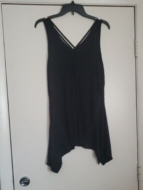 Cupio Black Sleeveless V-Neck Tank with Double Strap
